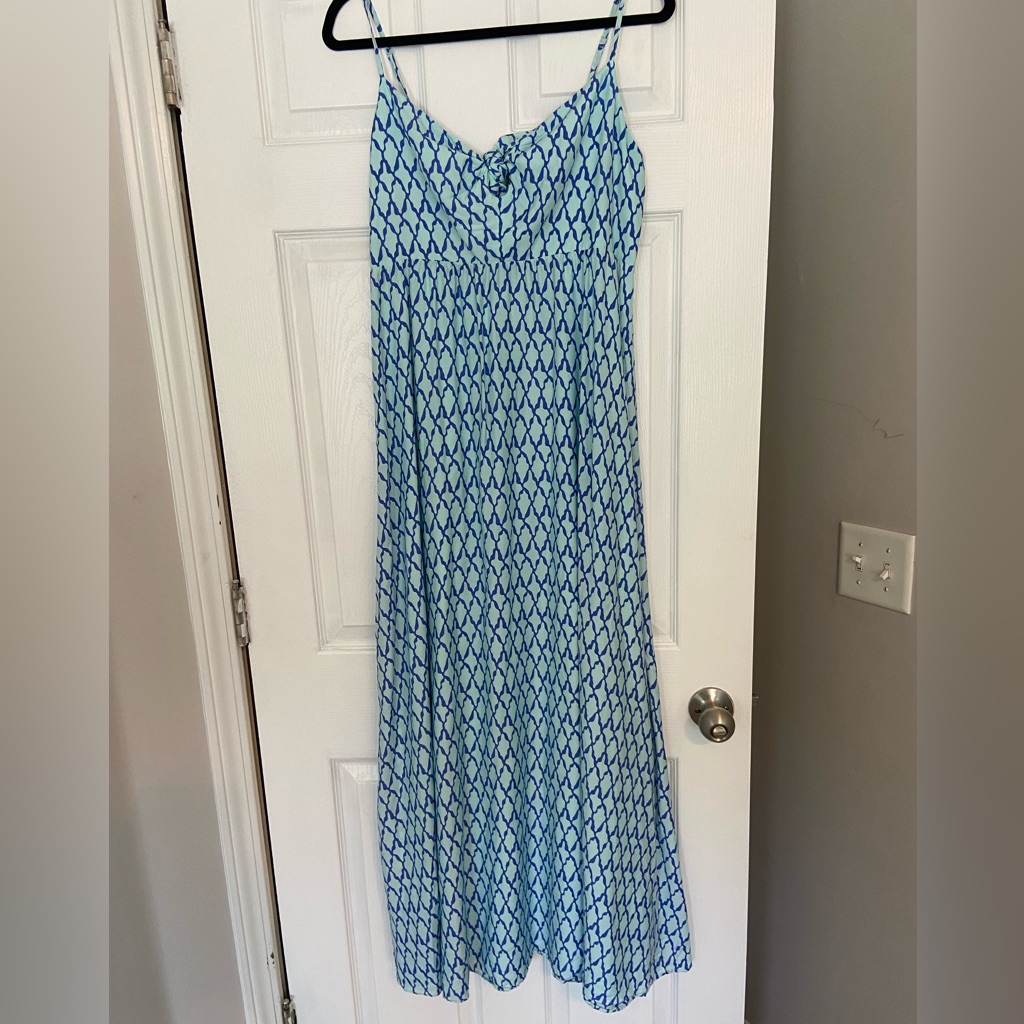 Vineyard Vines 14 Only Worn Once. Was A Great Cruise/Vacation Dress!